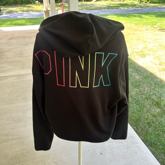 PINK Victoria's Secret black pull over crop Hoodie - Picture 1 of 4